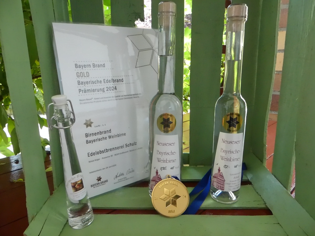 Birnenbrand von der Bayerischen Weinbirne mit Gold-Urkunde